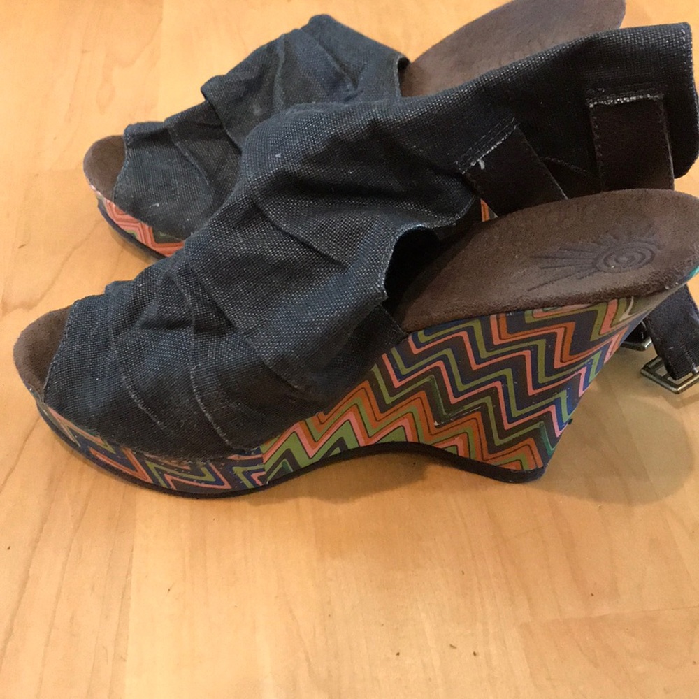 Colorful wedges